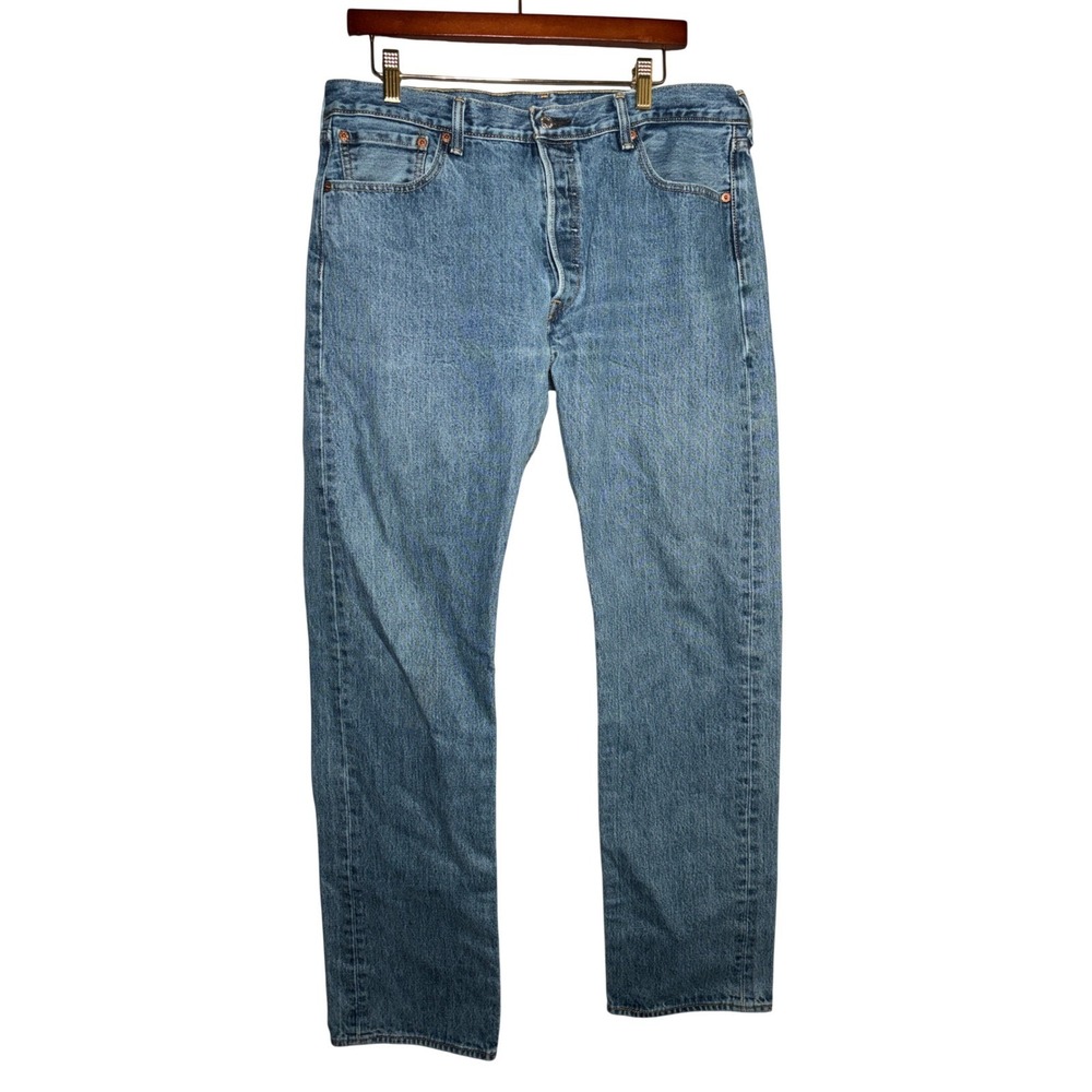 Levis 501 Original Fit Straight Leg Button Fly Medium Wash Blue Jeans Mens 36
